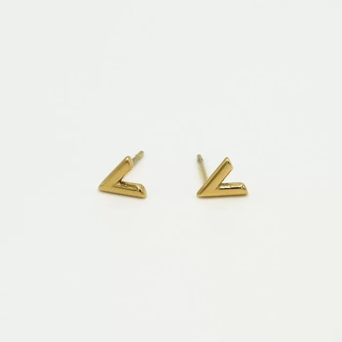 V Studs