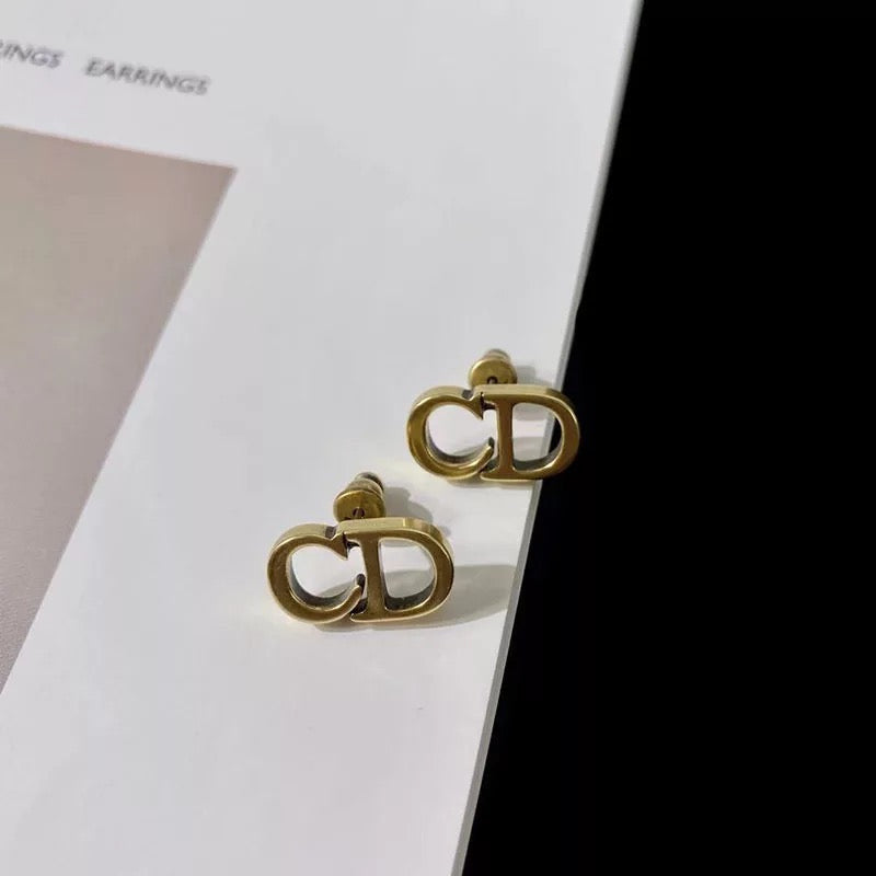 CD Studs