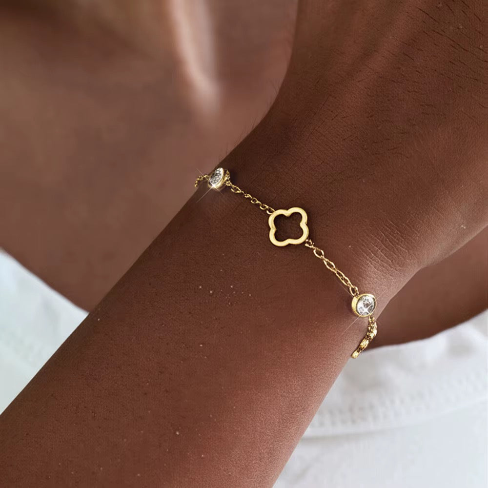 Shiny Clover Bracelet