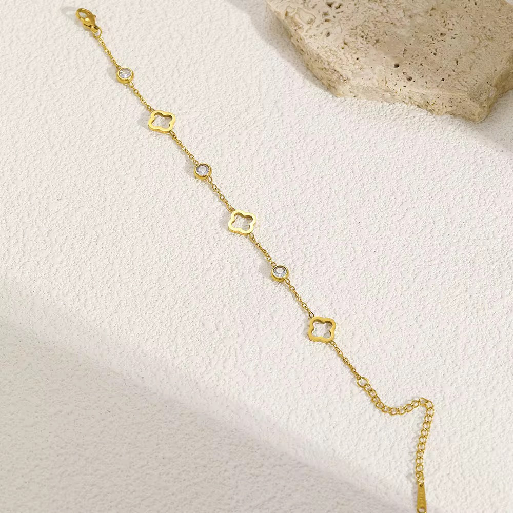 Shiny Clover Bracelet