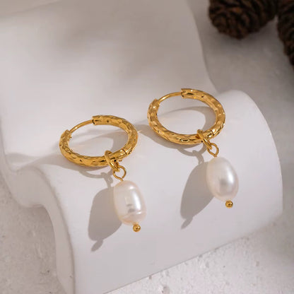 Atelier Pearl Hoops (Echte Parels)