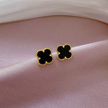 Clover Studs Black